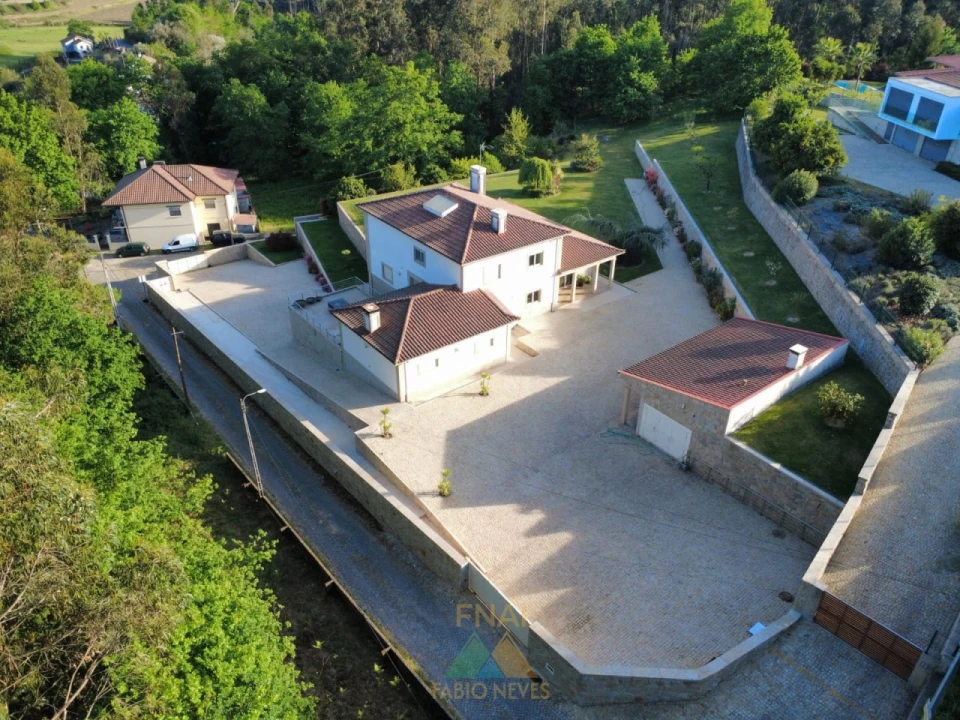 Moradia T4 para Venda em Vale Foto 28