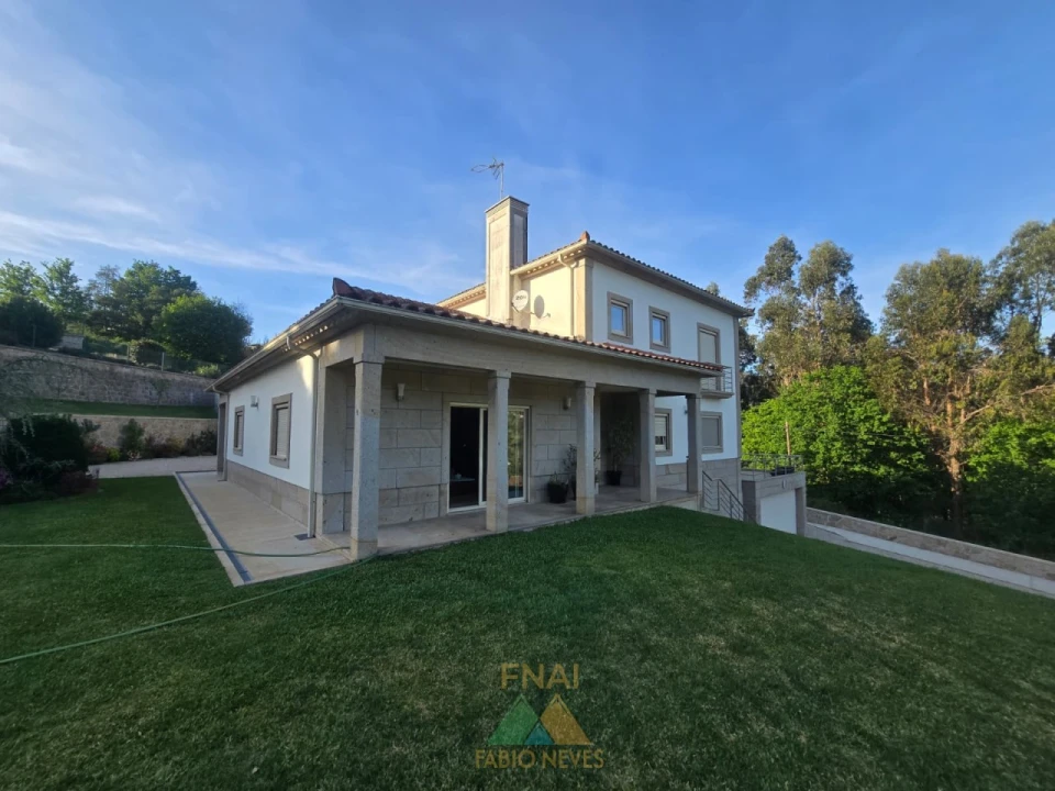 Moradia T4 para Venda em Vale Foto 30