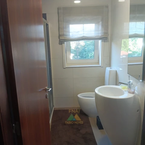 Moradia T4 para Venda em Vale