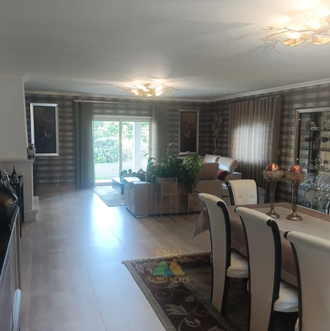 Moradia T4 para Venda em Vale