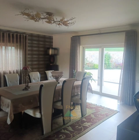 Moradia T4 para Venda em Vale