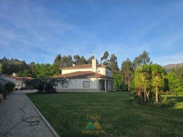 Moradia T4 para Venda em Vale