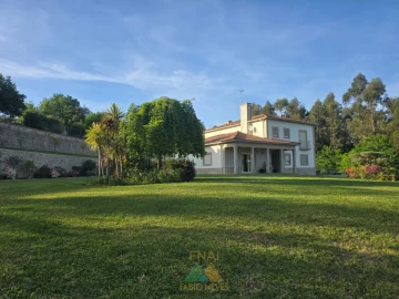 Moradia T4 para Venda em Vale