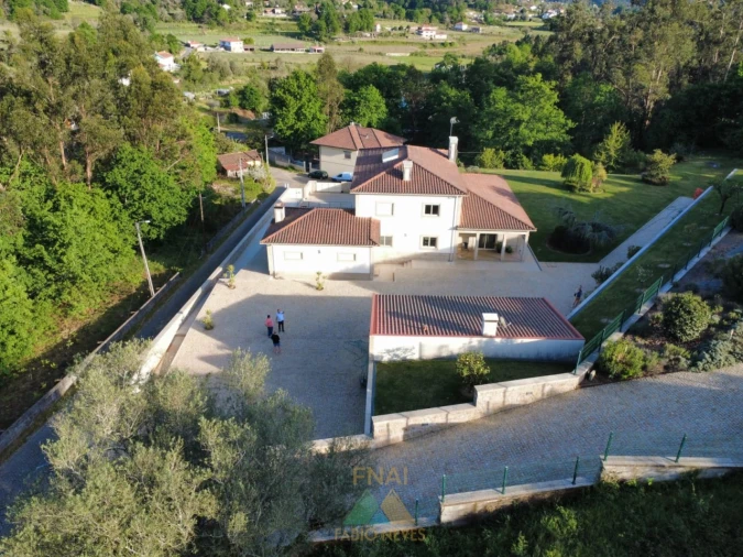 Moradia T4 para Venda em Vale Foto 12