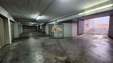 Garagem para Venda em Pinhal Novo