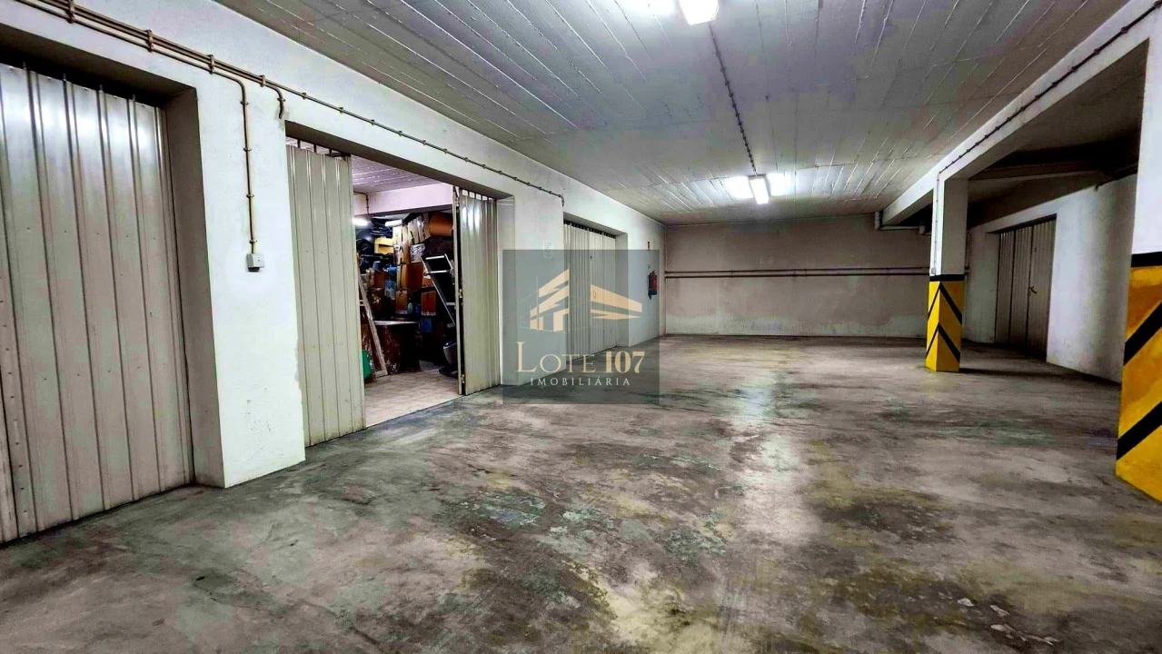 Garagem para Venda em Pinhal Novo Foto 4
