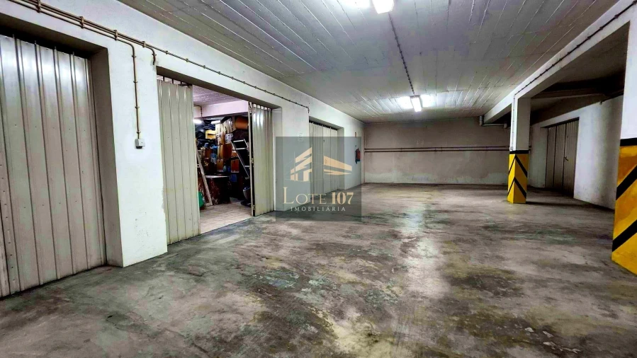 Garagem para Venda em Pinhal Novo Foto 4