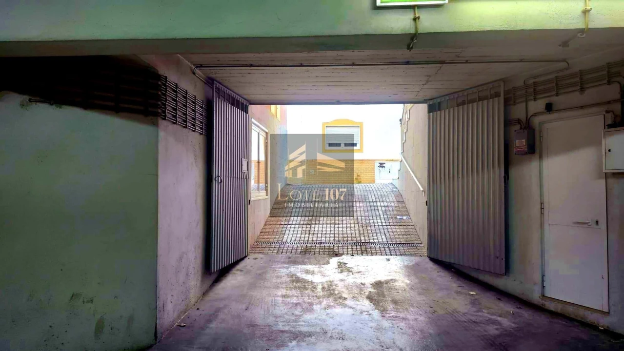 Garagem para Venda em Pinhal Novo Foto 9