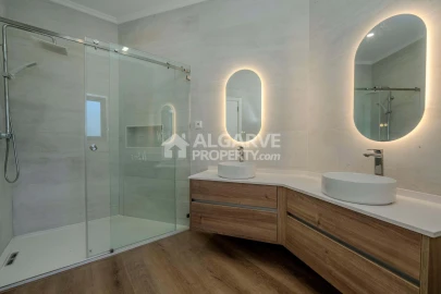 Moradia T5 para Venda em São Brás de Alportel