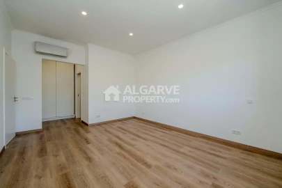 Moradia T5 para Venda em São Brás de Alportel