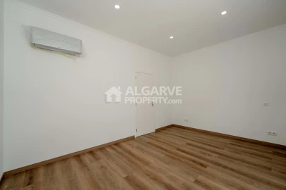 Moradia T5 para Venda em São Brás de Alportel