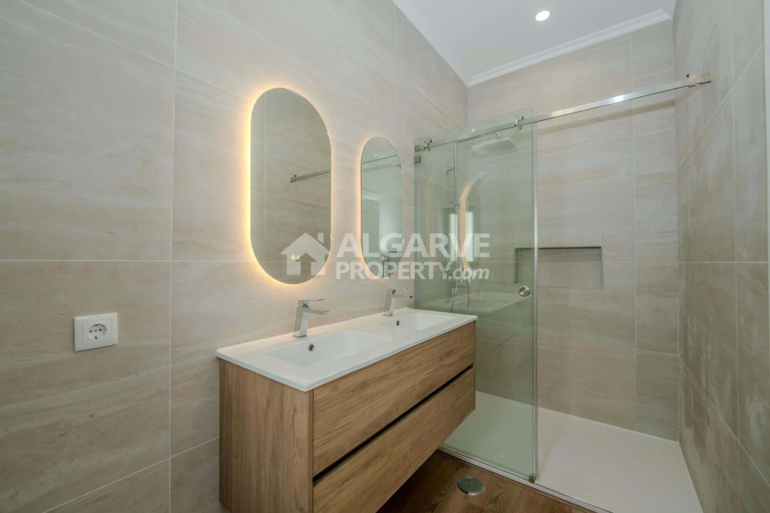 Moradia T5 para Venda em São Brás de Alportel Foto 19