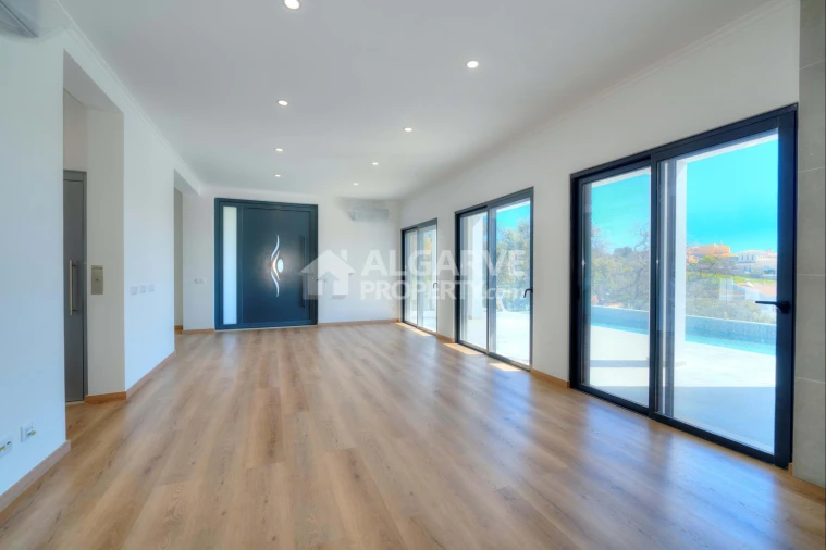 Moradia T5 para Venda em São Brás de Alportel Foto 39