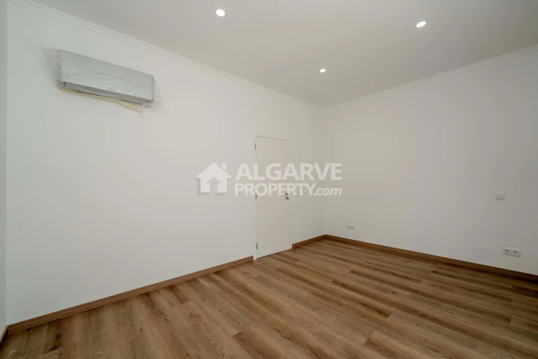 Moradia T5 para Venda em São Brás de Alportel Foto 18