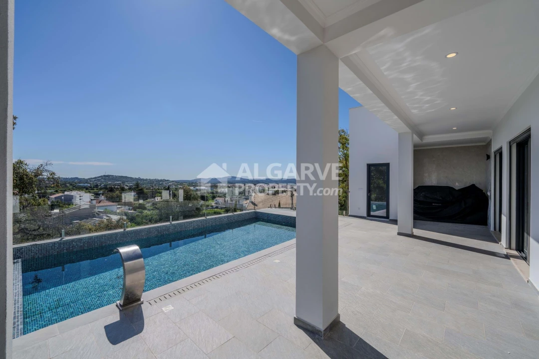 Moradia T5 para Venda em São Brás de Alportel Foto 7