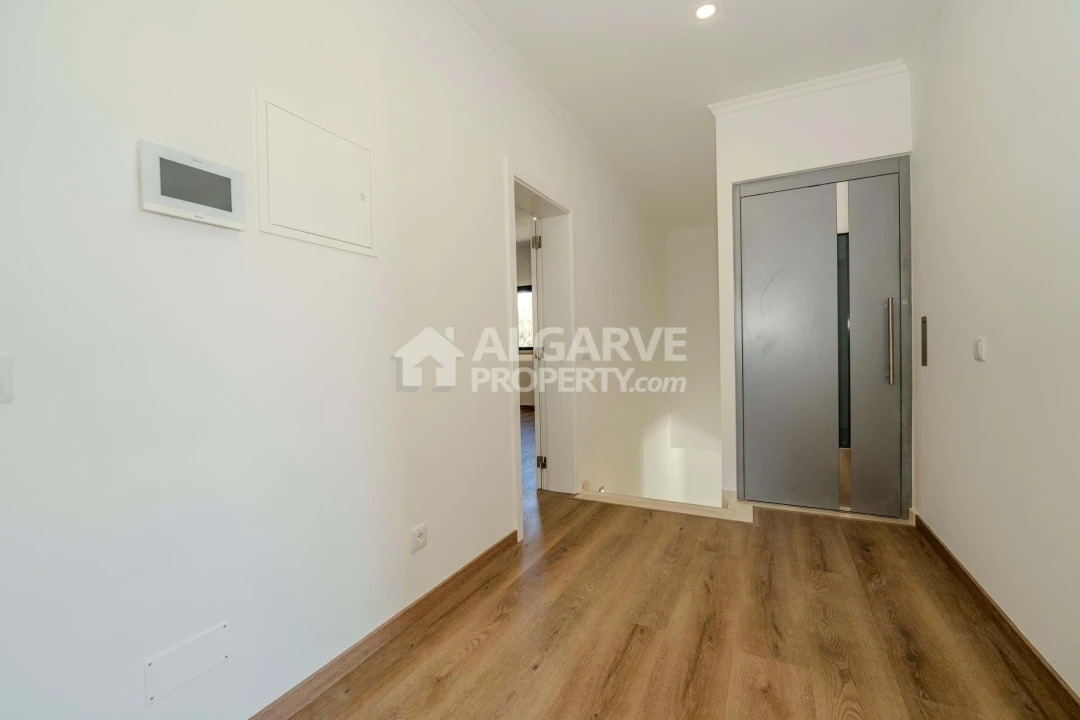 Moradia T5 para Venda em São Brás de Alportel Foto 21