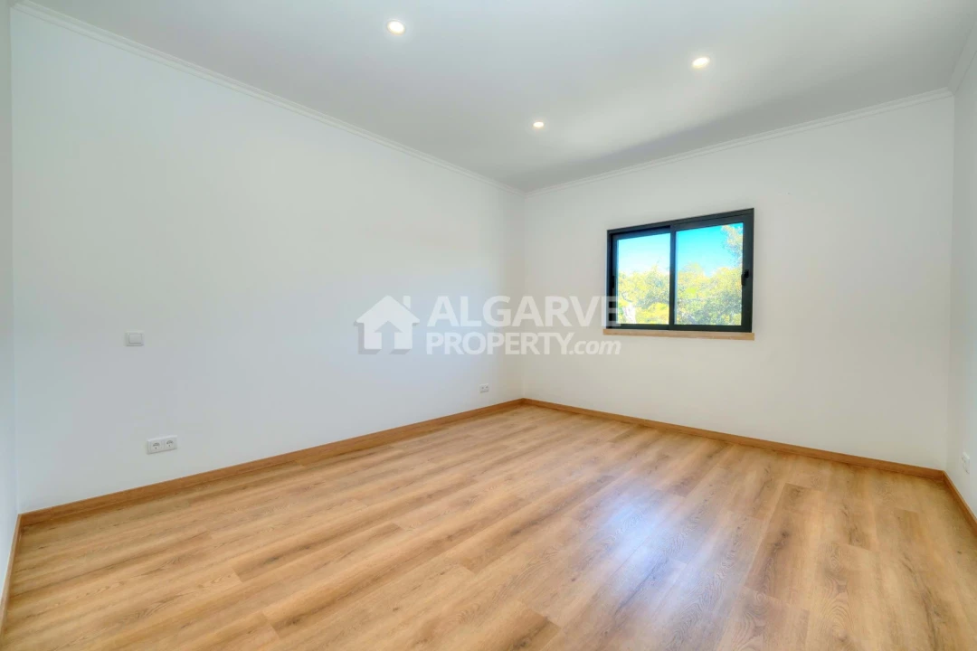 Moradia T5 para Venda em São Brás de Alportel Foto 45