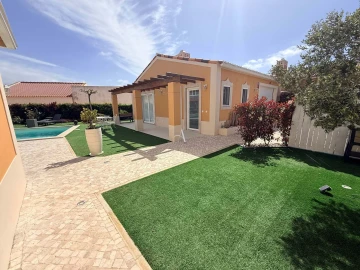 Moradia T4 para Venda em Caldas da Rainha - Santo Onofre e Serra do Bouro