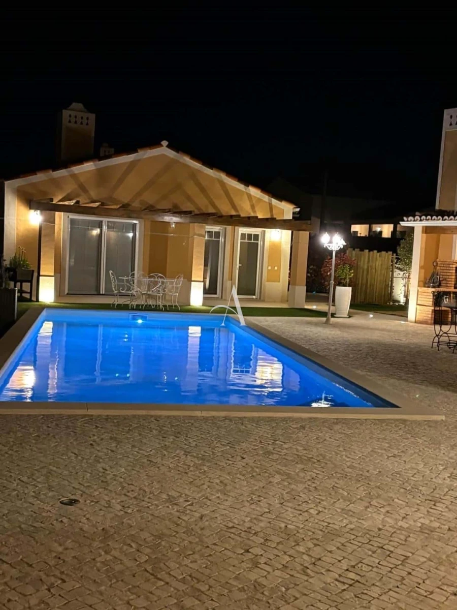 Moradia T4 para Venda em Caldas da Rainha - Santo Onofre e Serra do Bouro Foto 34