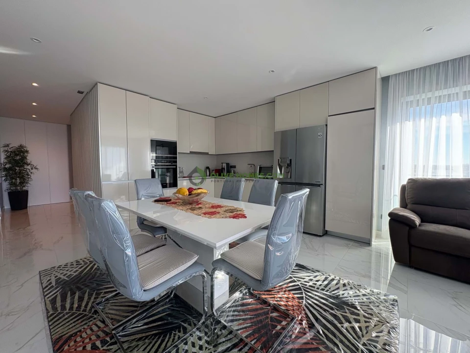 Apartamento T3 para Venda em Quarteira Foto 37