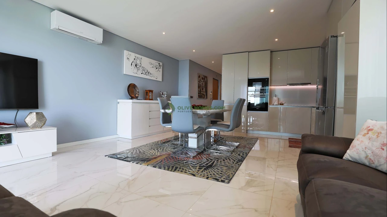 Apartamento T3 para Venda em Quarteira Foto 10