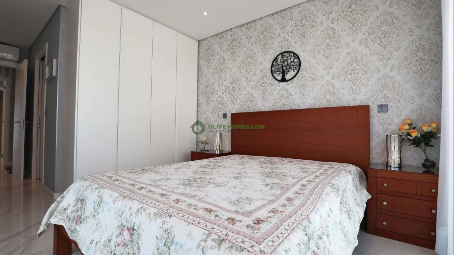 Apartamento T3 para Venda em Quarteira Foto 18