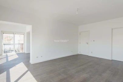 Moradia T5 para Venda em São Domingos de Rana