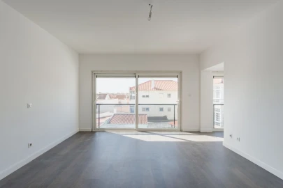 Moradia T5 para Venda em São Domingos de Rana