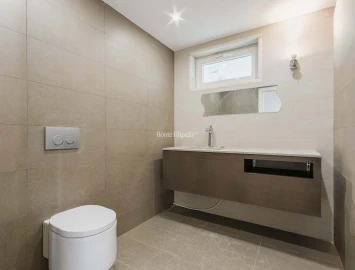 Moradia T5 para Venda em São Domingos de Rana