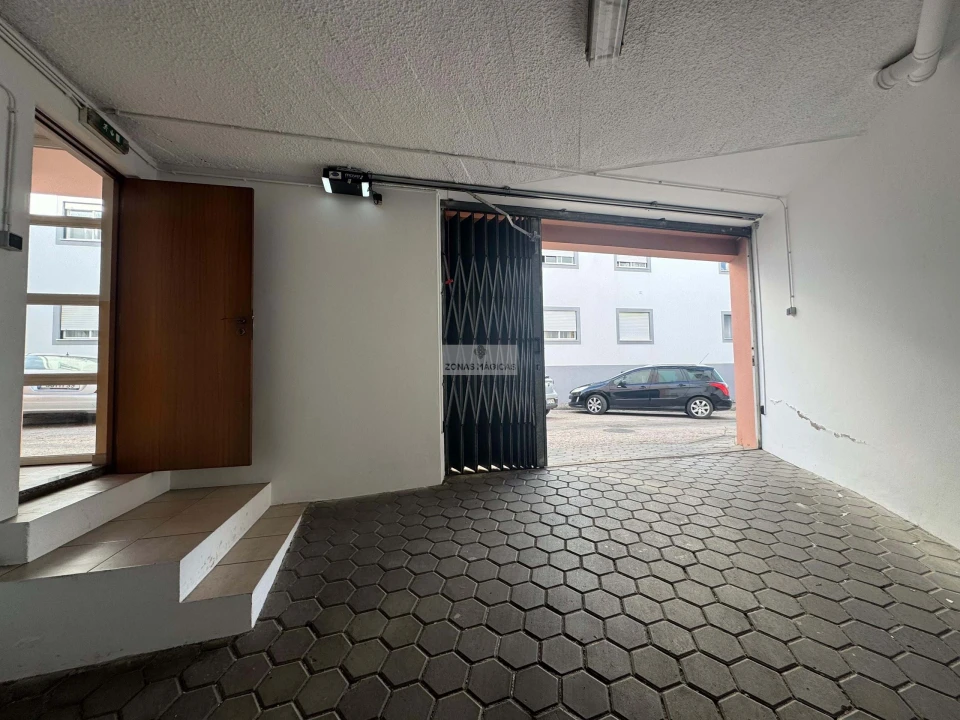 Apartamento T2 para Venda em Odiaxere Foto 3