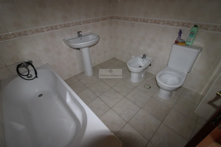 Apartamento T2 para Venda em Odiaxere Foto 17