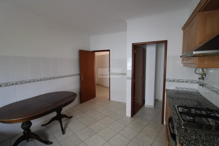 Apartamento T2 para Venda em Odiaxere Foto 8