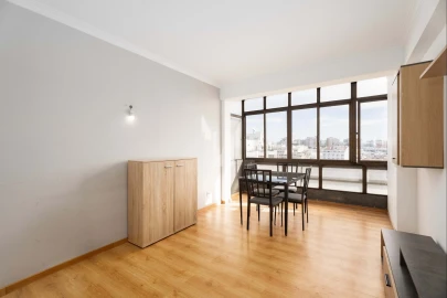 Apartamento T2 para Venda em Faro (Sé e São Pedro)