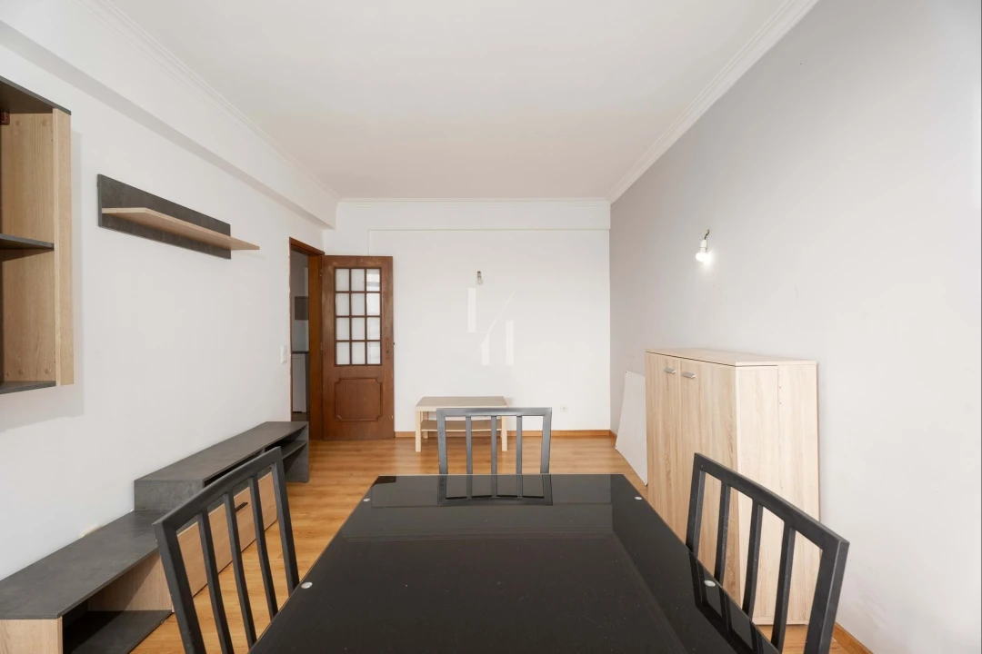 Apartamento T2 para Venda em Faro (Sé e São Pedro) Foto 5