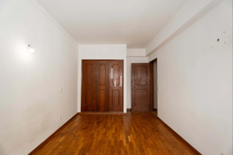 Apartamento T2 para Venda em Faro (Sé e São Pedro) Foto 19