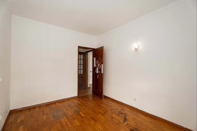 Apartamento T2 para Venda em Faro (Sé e São Pedro) Foto 18