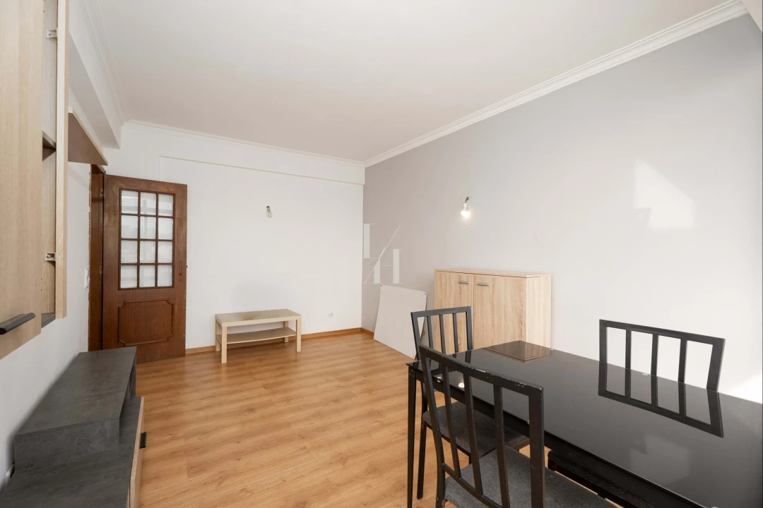 Apartamento T2 para Venda em Faro (Sé e São Pedro) Foto 4