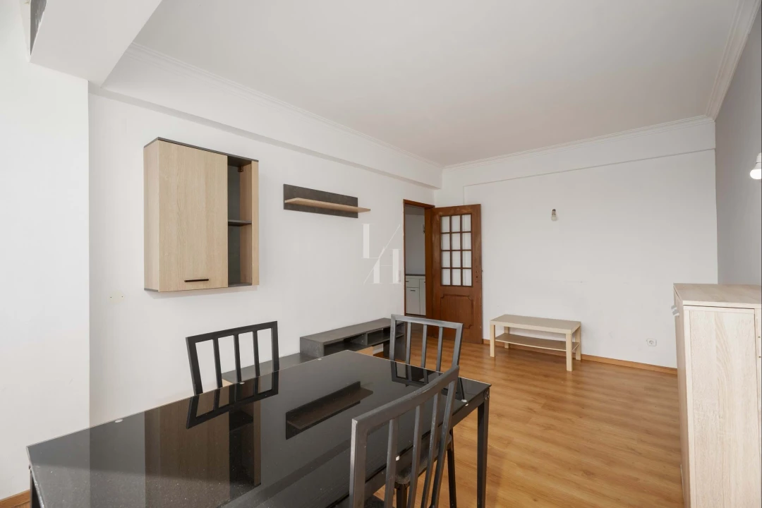 Apartamento T2 para Venda em Faro (Sé e São Pedro) Foto 6