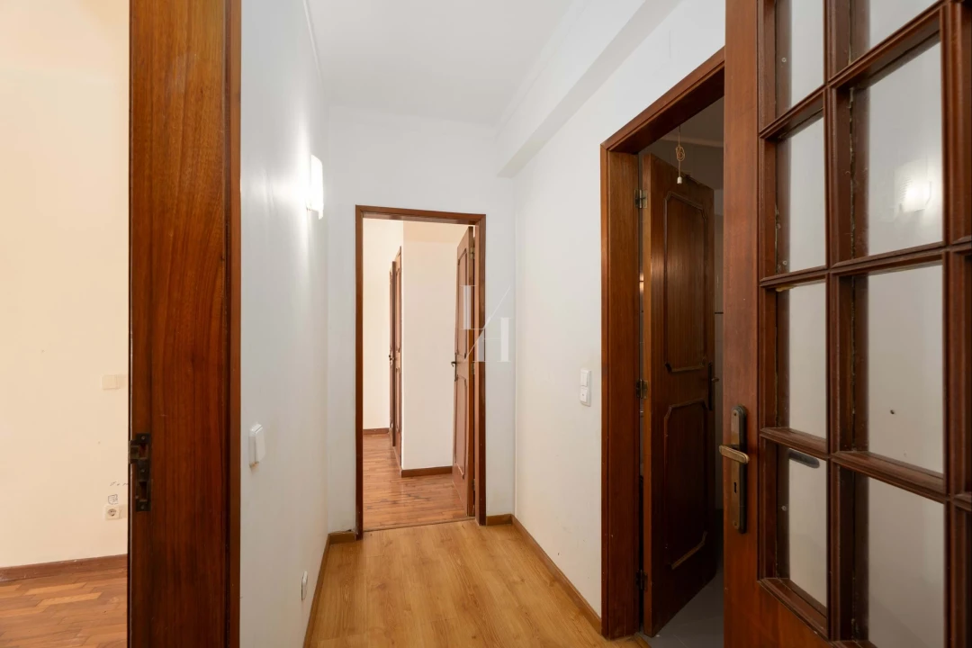 Apartamento T2 para Venda em Faro (Sé e São Pedro) Foto 15