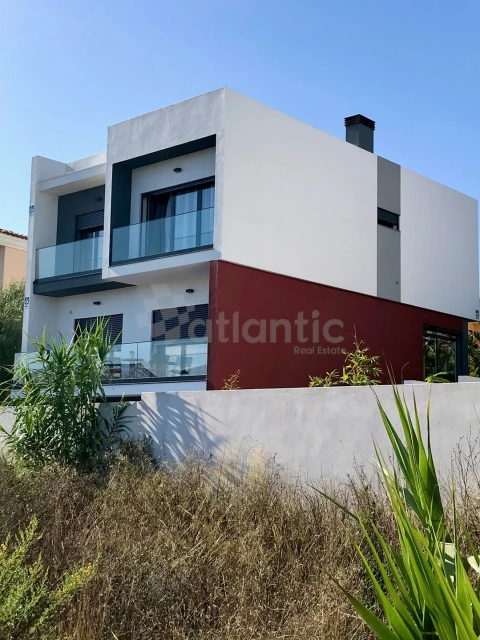 Moradia T4 para Arrendamento em Cascais e Estoril