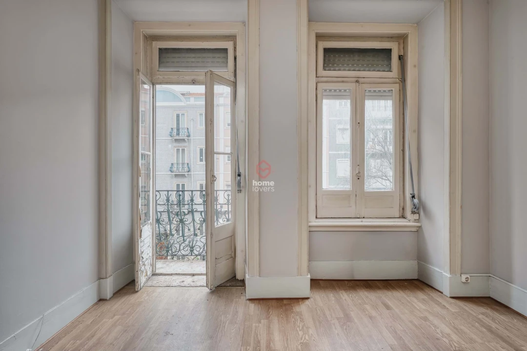 Apartamento T3 para Venda em Arroios Foto 2