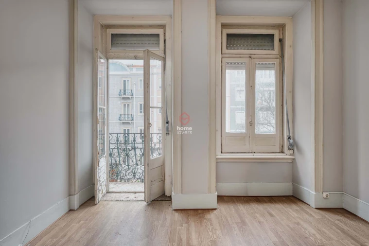 Apartamento T3 para Venda em Arroios Foto 2