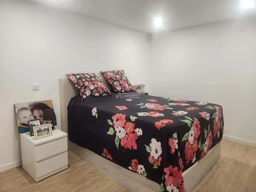 Moradia T4 para Venda em Albufeira e Olhos de Água