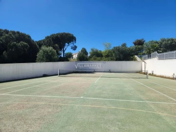 Moradia T4 para Venda em Albufeira e Olhos de Água