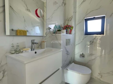 Moradia T4 para Venda em Albufeira e Olhos de Água