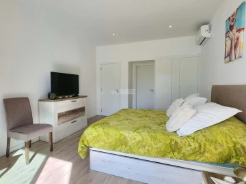 Moradia T4 para Venda em Albufeira e Olhos de Água