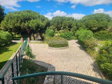 Moradia T4 para Venda em Albufeira e Olhos de Água