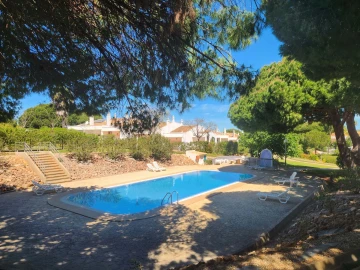 Moradia T4 para Venda em Albufeira e Olhos de Água