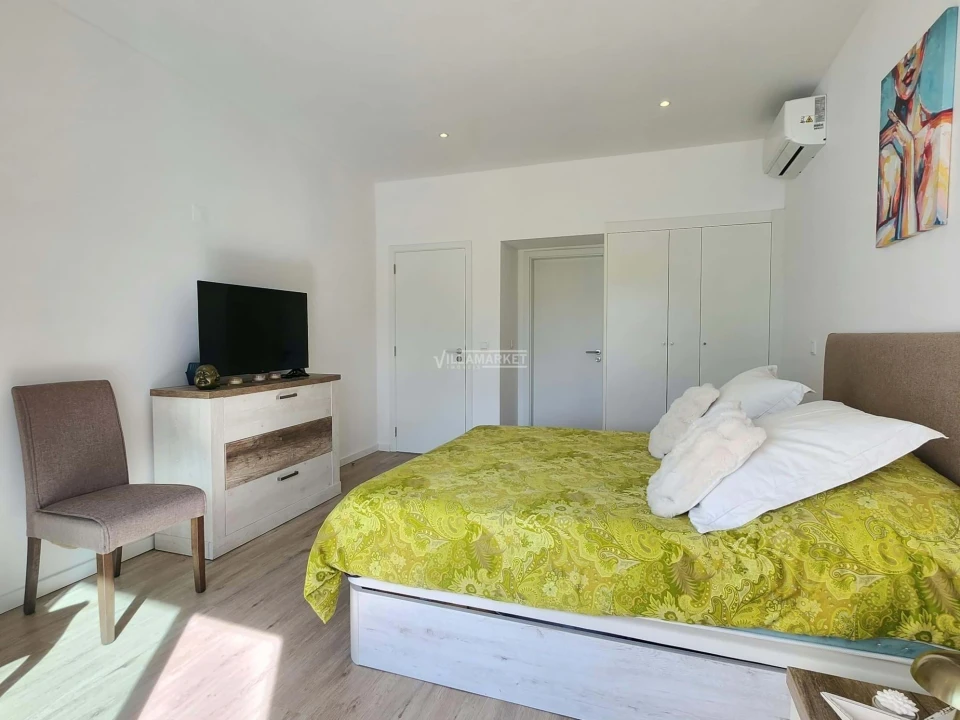 Moradia T4 para Venda em Albufeira e Olhos de Água Foto 20