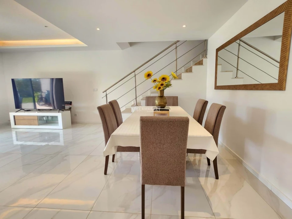 Moradia T4 para Venda em Albufeira e Olhos de Água Foto 25